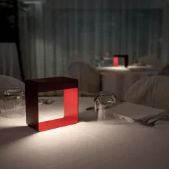 Abat Jour-Linea Light Abat jour da comodino rossa dama led 3000k portatile
