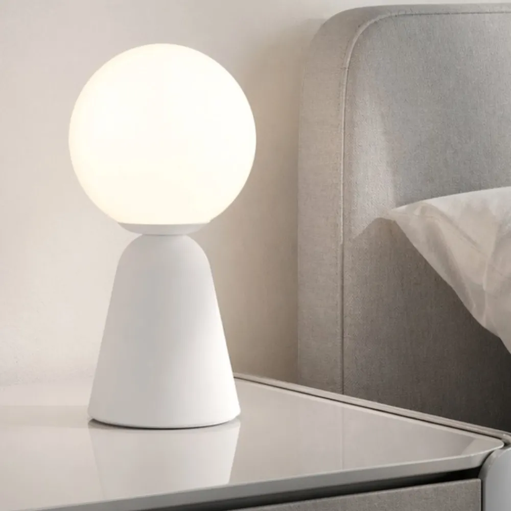 Abat Jour-Selezionato da Mazzolaluce Abat-jour lampada da comodino bianca sfera di vetro moderna