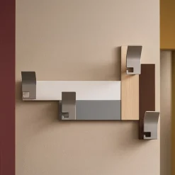 Appendiabiti Da Parete-Selezionato da Mazzolaluce Appendiabiti moderno da parete rovere