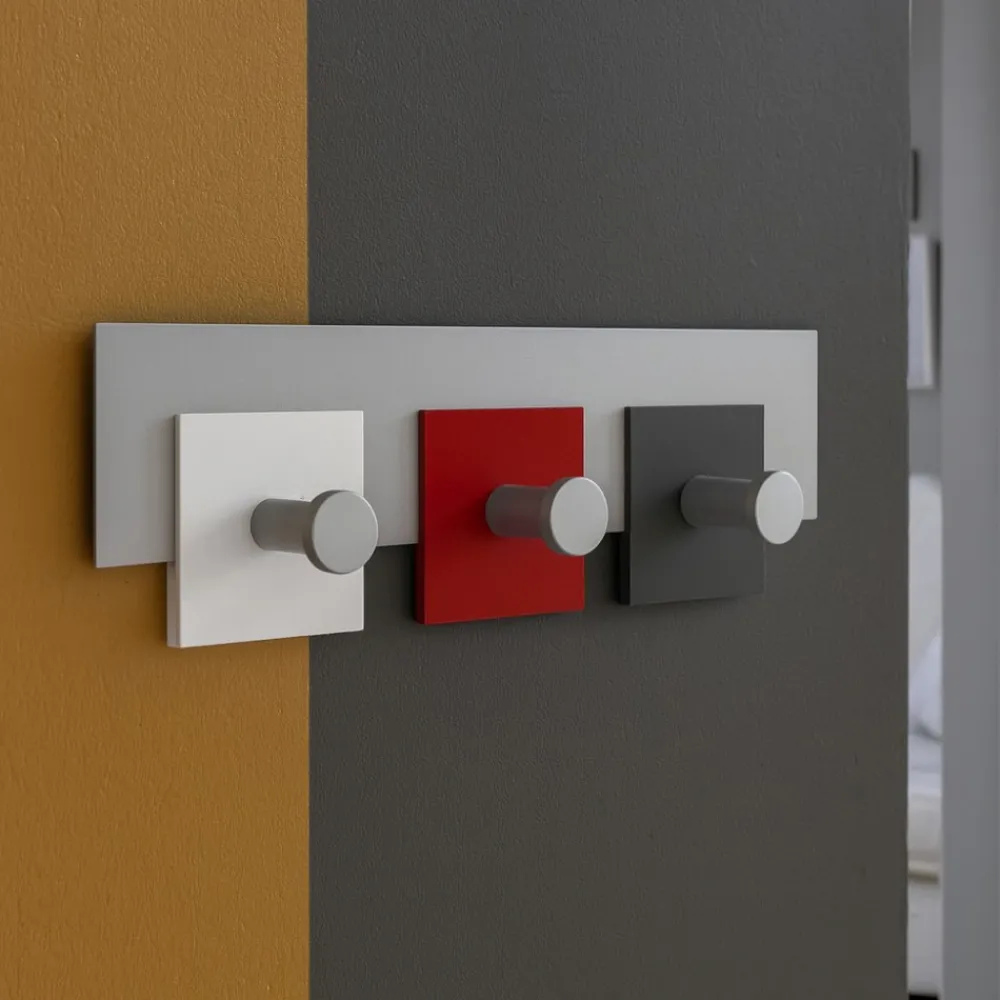 Appendiabiti Da Parete-Selezionato da Mazzolaluce Appendipanni a muro 3 ganci rosso rubino bianco grigio