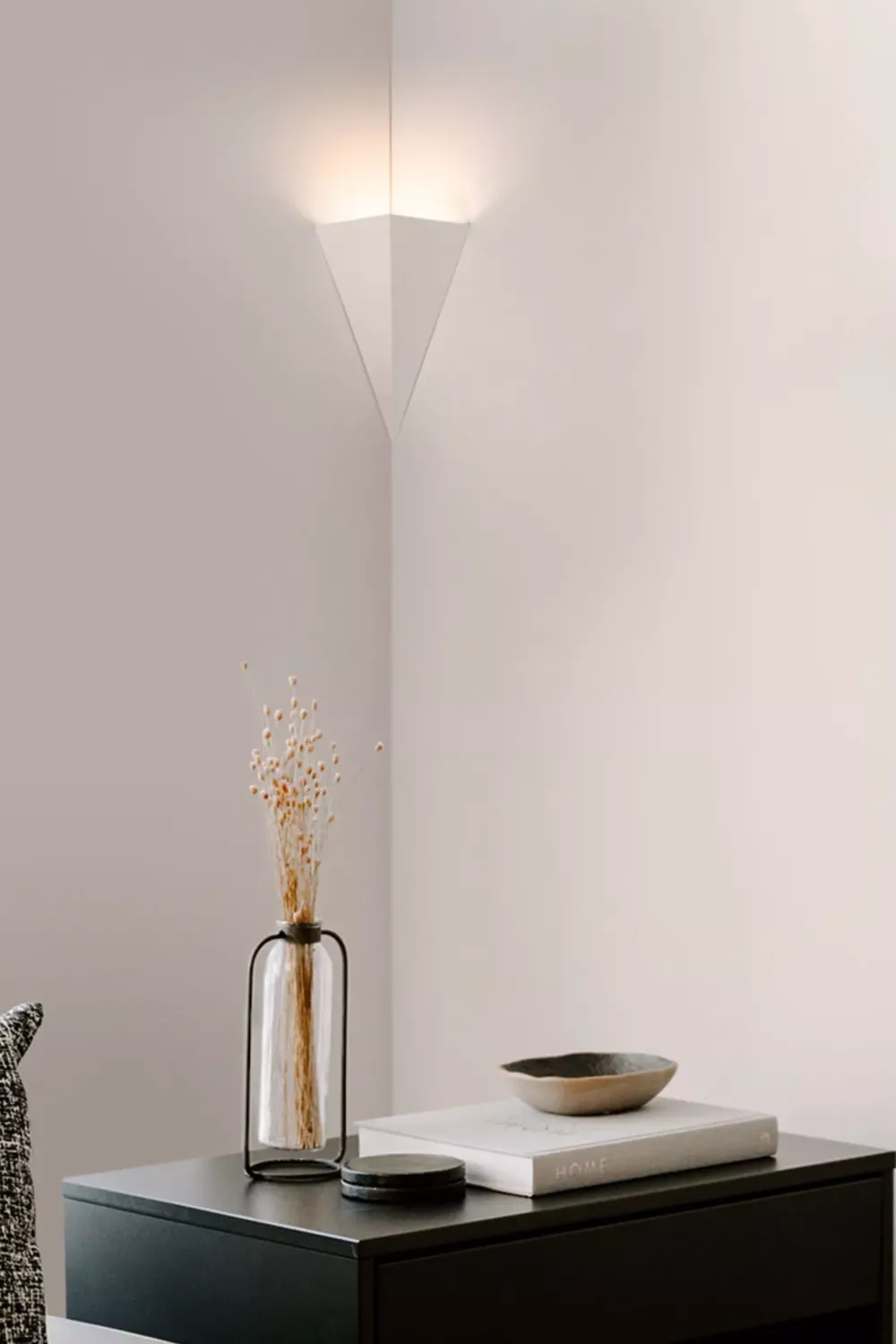 Applique Da Parete-Selezionato da Mazzolaluce Applique angolare di gesso ceramica verniciabile bianca per angolo parete