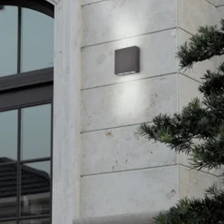 Applique Da Esterno-Selezionato da Mazzolaluce Applique antracite per esterni led 5w 3000k quadrato moderna