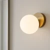 Applique Da Bagno-Selezionato da Mazzolaluce Applique bagni sfera in vetro bianco metallo ottone ip44