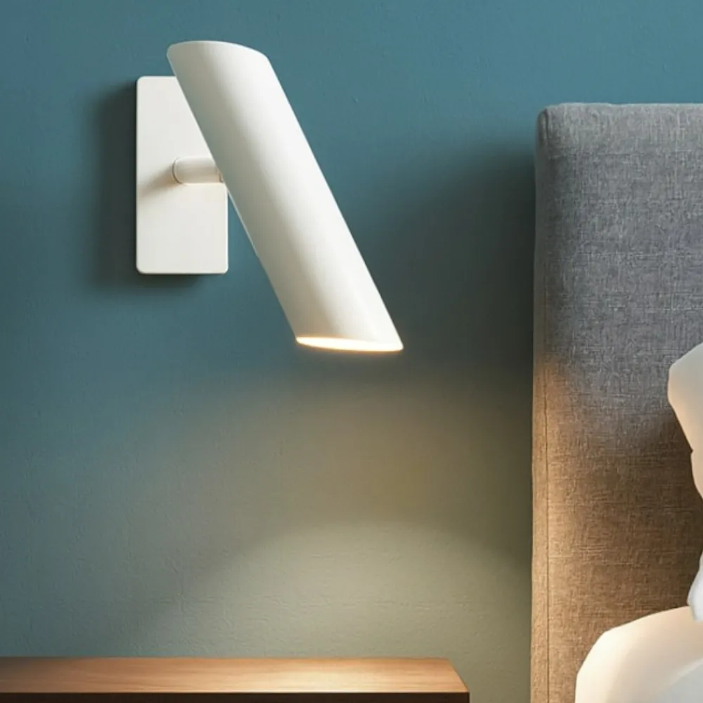 Applique Camera Da Letto-Selezionato da Mazzolaluce Applique bianca orientabile per comodino testata camera da letto moderna