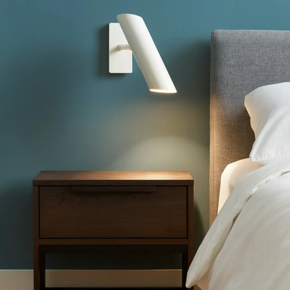 Applique Camera Da Letto-Selezionato da Mazzolaluce Applique bianca orientabile per comodino testata camera da letto moderna