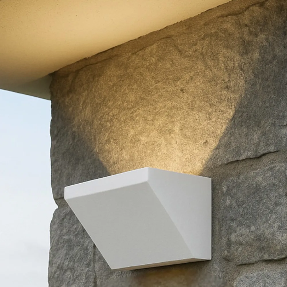 Applique Da Esterno-Selezionato da Mazzolaluce Applique bianca per esterno moderna led 18w 3000k ip65