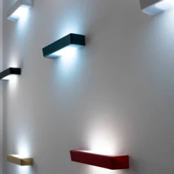 Applique Da Parete-Vivida International Applique colore magenta led 24w 2700k 3000k 4000k vivida hantera