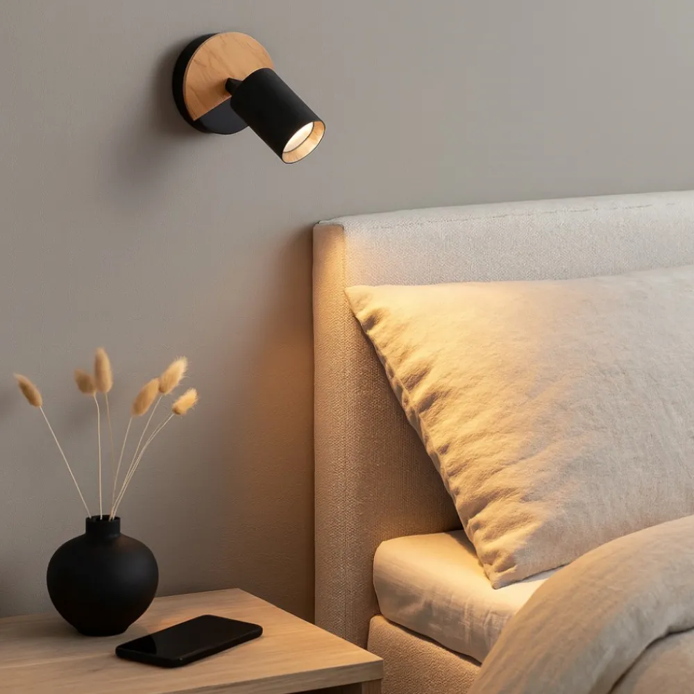 Applique Camera Da Letto-Selezionato da Mazzolaluce Applique con faretto nero legno orientabile per comodino