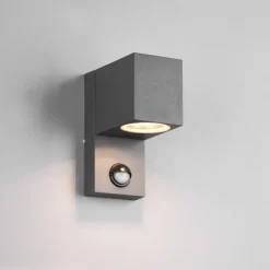 Applique Da Esterno-Selezionato da Mazzolaluce Applique con sensore di movimento per esterno moderna antracite