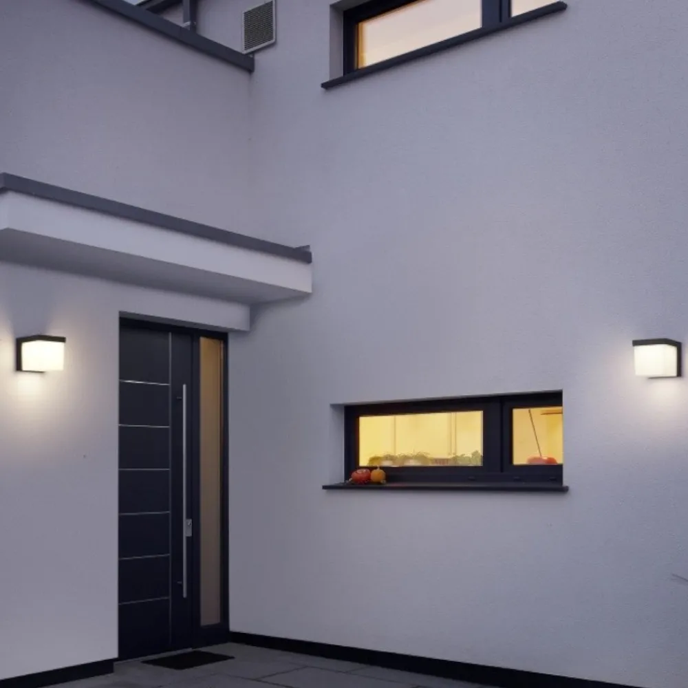 Applique Da Esterno-Selezionato da Mazzolaluce Applique cubo antracite per esterno led 4,5w 3000k