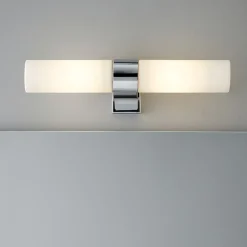 Applique Da Bagno-Selezionato da Mazzolaluce Applique da bagno moderno due luci cromo vetro bianco