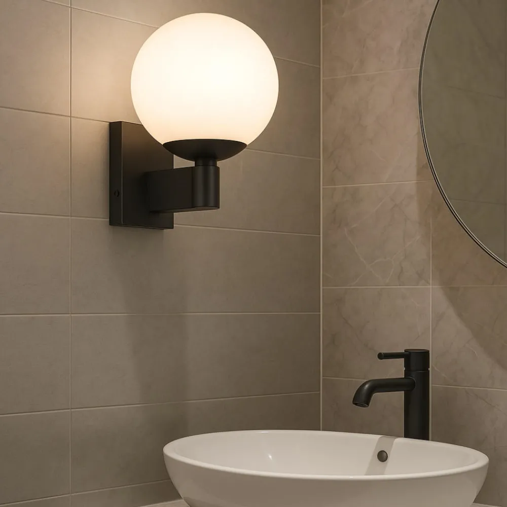 Applique Da Bagno-Selezionato da Mazzolaluce Applique da bagno nera sfera vetro bianco