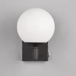 Applique Da Bagno-Selezionato da Mazzolaluce Applique da bagno nera sfera vetro bianco