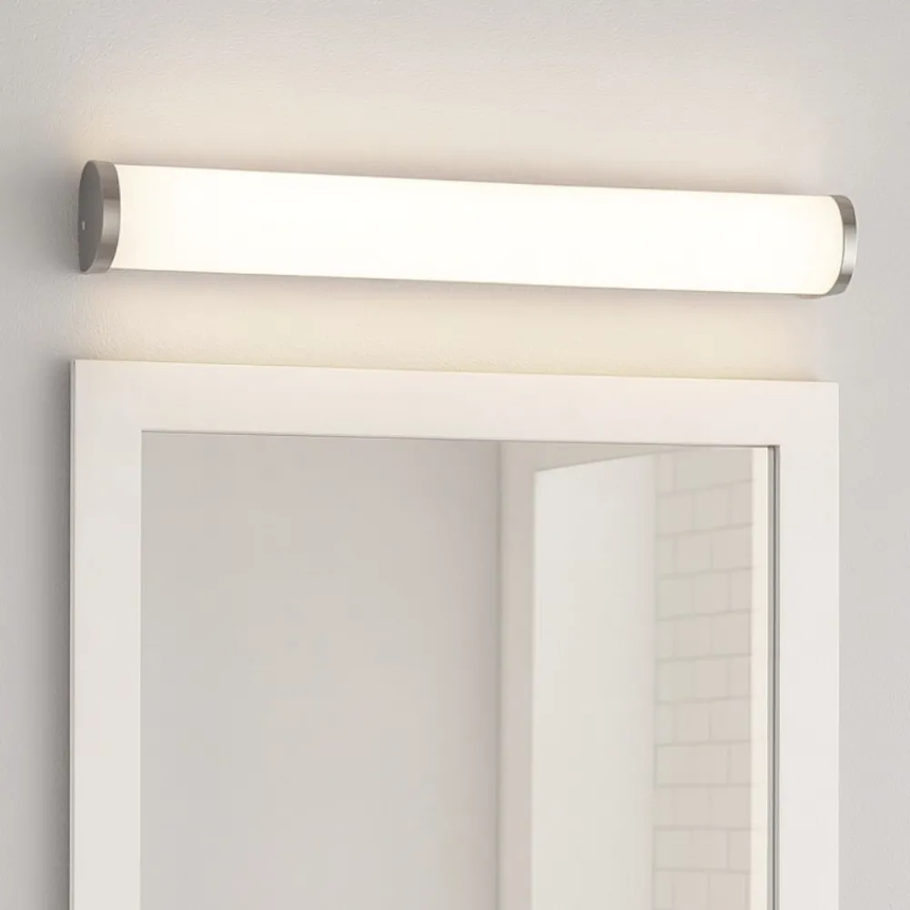 Applique Da Bagno-Selezionato da Mazzolaluce Applique da bagno vetro bianco dettagli nickel ip44