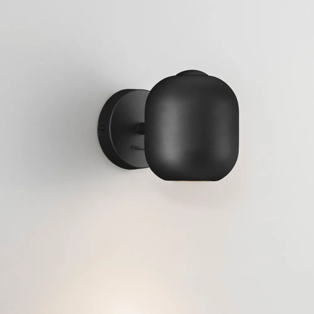Applique Camera Da Letto-Selezionato da Mazzolaluce Applique da comodino per camera da letto orientabile nera moderna