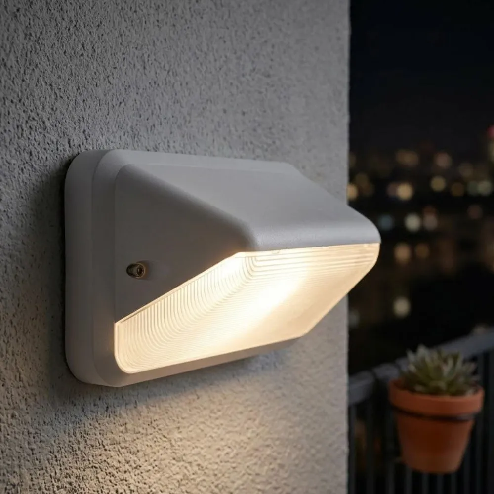 Applique Da Esterno-Selezionato da Mazzolaluce Applique da esterno bianca moderna led cct con sensore crepuscolare di movimento ip66