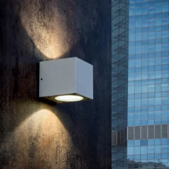 Applique Da Esterno-Selezionato da Mazzolaluce Applique da esterno bianca moderna led 12w 4000k biemissione ip54