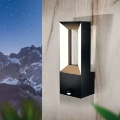 Applique Da Esterno-Selezionato da Mazzolaluce Applique da esterno con sensore di movimento nera ip44 led 3000k