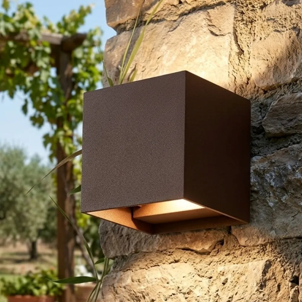 Applique Da Esterno-Top Light Applique da esterno cubo corten led orientabile cct top ligh perth ip65