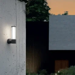 Applique Da Esterno-Selezionato da Mazzolaluce Applique da esterno led 8w 3000k grafite vetro rigato ip54