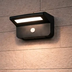 Applique Da Esterno-Selezionato da Mazzolaluce Applique da esterno luce solare ibrido con sensore movimento crepuscolare