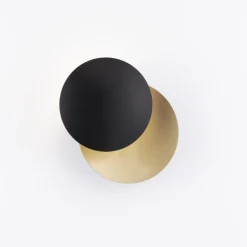 Applique Da Parete-Selezionato da Mazzolaluce Applique da parete led 3000k orientabile nera e oro