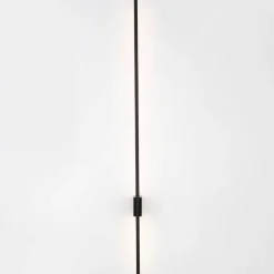Applique Da Parete-Selezionato da Mazzolaluce Applique design moderno verticale bacchetta nera led 20w 3000k