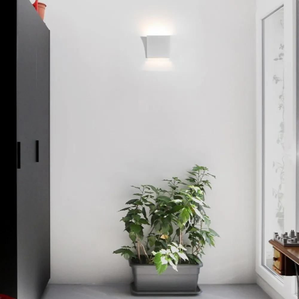 Applique Da Parete-Selezionato da Mazzolaluce Applique led 9w 2700k design bianco di gesso ceramica