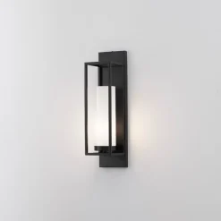 Applique Da Parete-Selezionato da Mazzolaluce Applique nera vetro bianco opaco squadrata