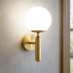 Applique Da Parete-Selezionato da Mazzolaluce Applique oro stile sfera vetro bianco