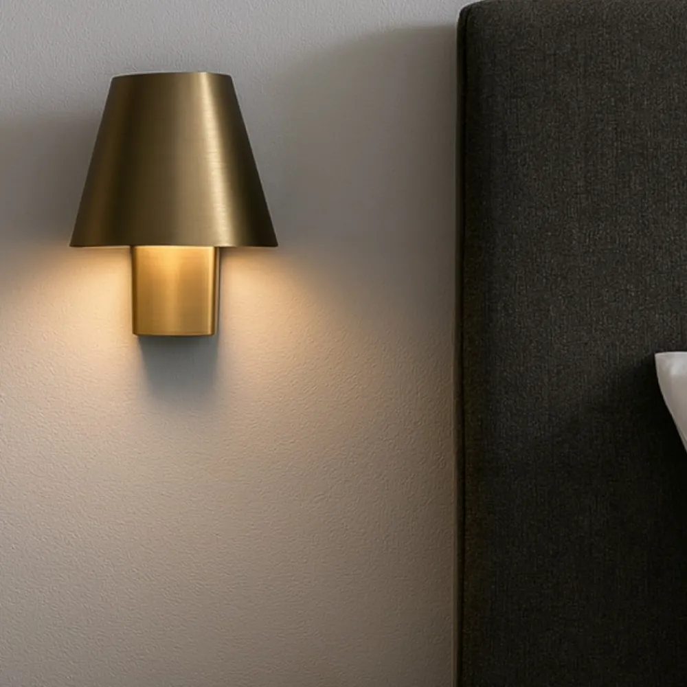 Applique Camera Da Letto-Selezionato da Mazzolaluce Applique per camera da letto moderna bronzo orientabile