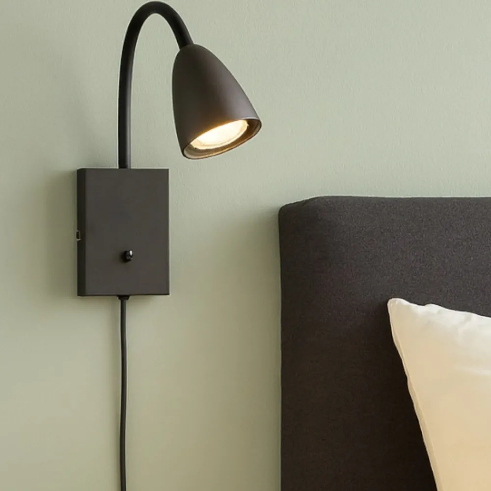 Applique Camera Da Letto-Selezionato da Mazzolaluce Applique per comodino cameretta ragazzo nero opaco luce orientabile