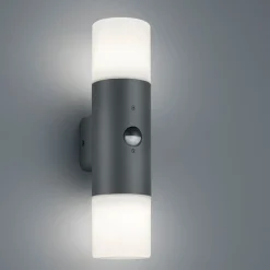 Applique Da Esterno-Selezionato da Mazzolaluce Applique per esterni moderna antracite con sensore di movimento