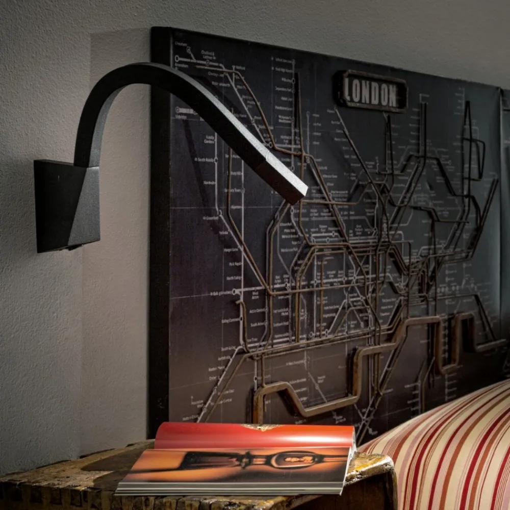 Applique Camera Da Letto-Linea Light Applique snake w3 nero led 2w 3000k orientabile