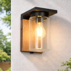 Applique Da Esterno-Selezionato da Mazzolaluce Applqie da esterno effetto legno con sensore crepuscolare interruttore