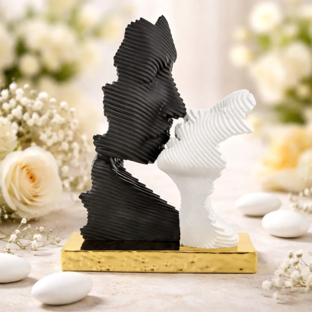 Mobili Ingresso Moderni-Bongelli Preziosi Bomboniera matrimonio bacio stilizzato nero bianco oro