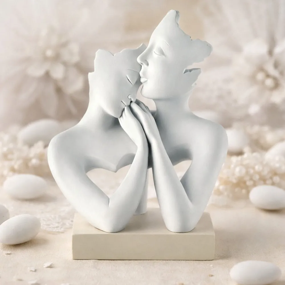 Soprammobili Moderni-Bongelli Preziosi Bomboniera matrimonio scultura famiglia nocciola stilizzata
