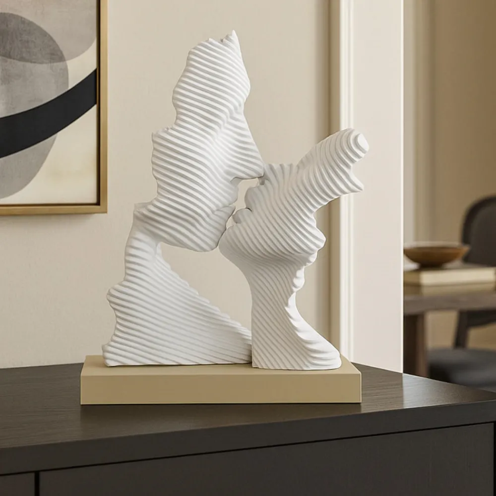 Soprammobili Moderni-Bongelli Preziosi scultura h29 da tavolo moderna bacio stilizzato nocciola