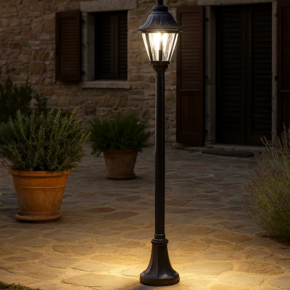 Lampioni Da Giardino-Ideal Lux Dafne pt1 lampione da giardino classico nero