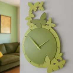 Orologi Da Parete Moderni-Selezionato da Mazzolaluce Dancing butterfly orologio da parete moderno legno colore verde oliva