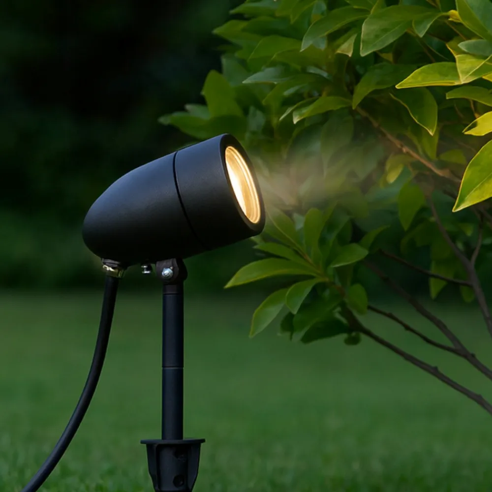 Faretti Da Esterno-Selezionato da Mazzolaluce Faretto con picchetto nero da giardino orientabile ip65
