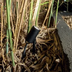 Faretti Da Esterno-Selezionato da Mazzolaluce Faretto con picchetto nero da giardino led 5w 3000k ip65