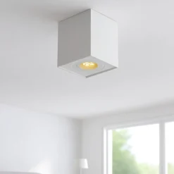 Faretti Da Soffitto-Selezionato da Mazzolaluce Faretto cubo a soffitto bianco orientabile