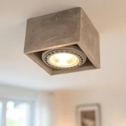 Faretti Da Soffitto-Selezionato da Mazzolaluce Faretto cubo da soffitto in cemento quadrata