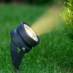 Faretti Da Esterno-Selezionato da Mazzolaluce Faretto da esterno nero con picchetto orientabile led 9w 3000k ottica 12