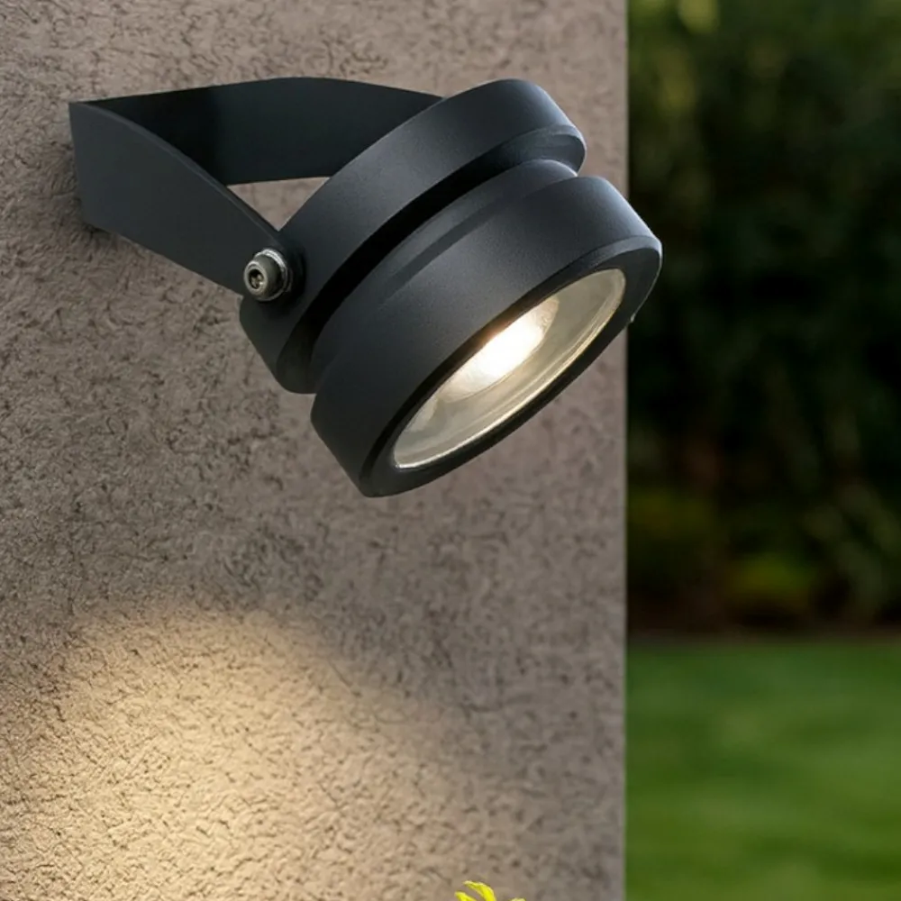 Faretti Da Esterno-Selezionato da Mazzolaluce Faretto da esterno 9w 3000k ottica 36 nero con picchetto ip65