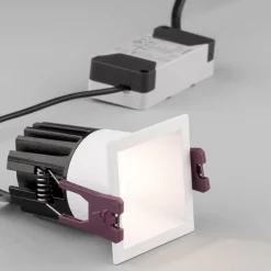Faretti Da Incasso-Selezionato da Mazzolaluce Faretto led 7w 3000k ad incasso a soffitto quadrato bianco