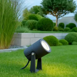 Faretti Da Esterno-Selezionato da Mazzolaluce Faretto nero da giardino con picchetto 12w 3000k ip65