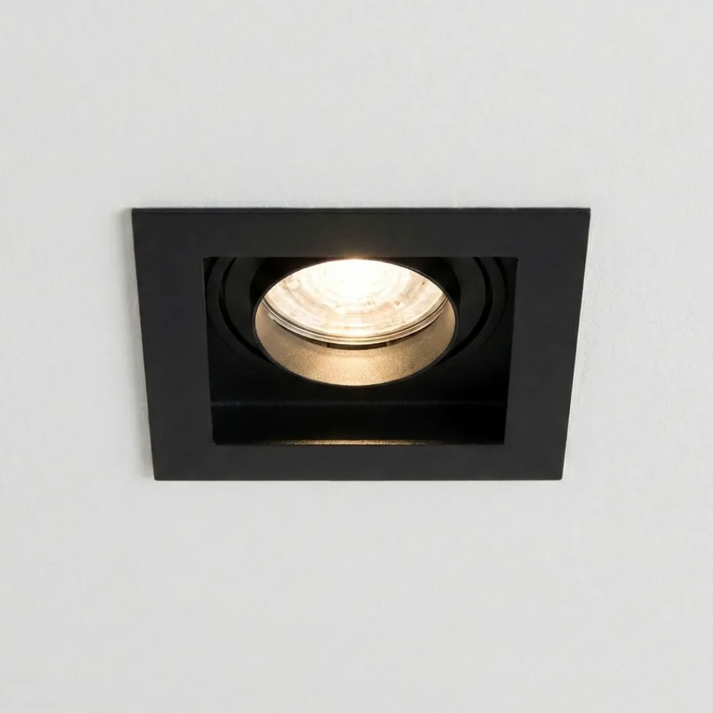 Faretti Da Incasso-Selezionato da Mazzolaluce Faretto quadrato nero da incasso a soffitto orientabile