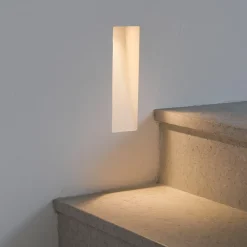 Segnapasso Led-Selezionato da Mazzolaluce Faretto segnapasso da incasso a scomparsa gesso bianco